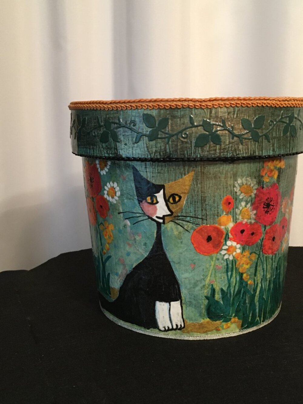 Romancing Kitties Planter